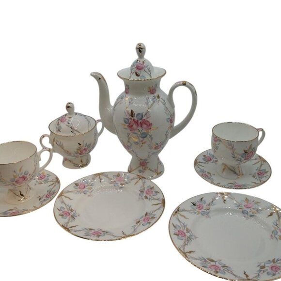Imperial Porcelain Tea Set With Rose Floral Design & Gold Trim Made In St. Peter - Picture 2 of 6